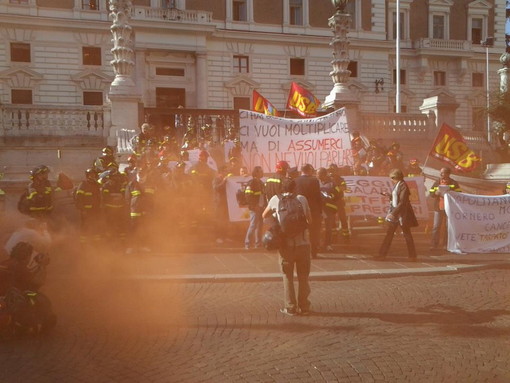 Anche i Vigili del Fuoco della nostra provincia a Roma per chiedere dignità nel proprio lavoro