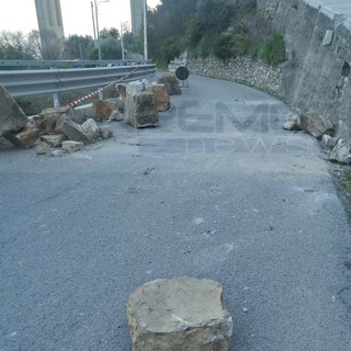 Sanremo: partita la messa in sicurezza di strada San Pietro, probabile riapertura della strada tra poche ore (Foto e Video)