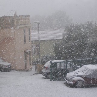 Maltempo: nevica sulla statale del Colle di Tenda, sul Nava e sulle autostrade che portano al Nord