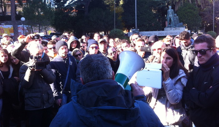 Imperia: in corso l'incontro tra i manifestanti ed il Prefetto mentre il Questore conferma le sanzioni per i blocchi stradali