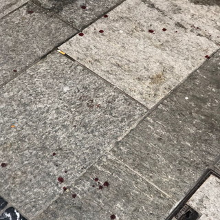 Sanremo: macchie di sangue tra via Matteotti e via Marsaglia, erano di un uomo caduto stanotte (Foto)