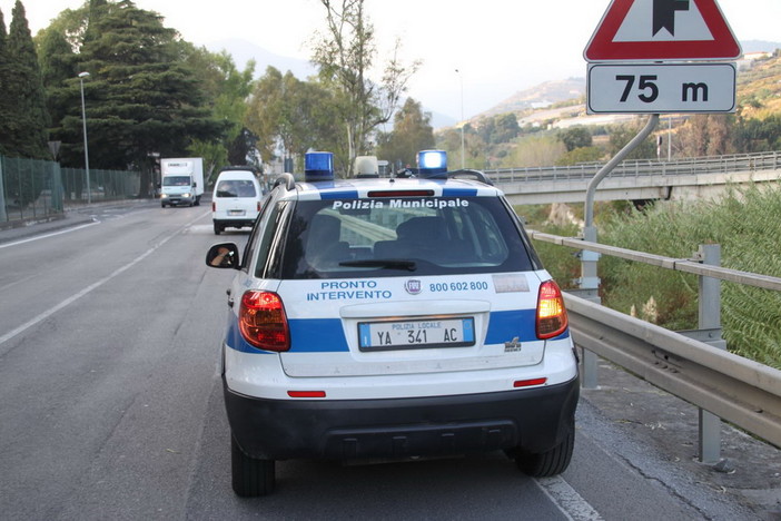 Coronavirus, Sanremo: dopo i sei casi positivi avviato lo screening su tutto il personale della Polizia Municipale