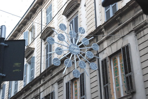 Luminarie natalizie: da Bordighera a Ventimiglia i comuni si fanno carico degli addobbi cittadini, nel ventimigliese probabilmente anche un grande albero di Natale
