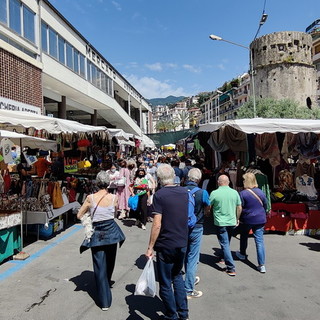 Sanremo: nell'estate in corso incassi su del 30% per il mercato del martedì e sabato, come sempre protagonisti i francesi
