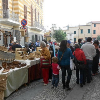 Taggia: confermato per oggi 'Cose d’altri tempi', mercatino di antiquariato, collezionismo, curiosità