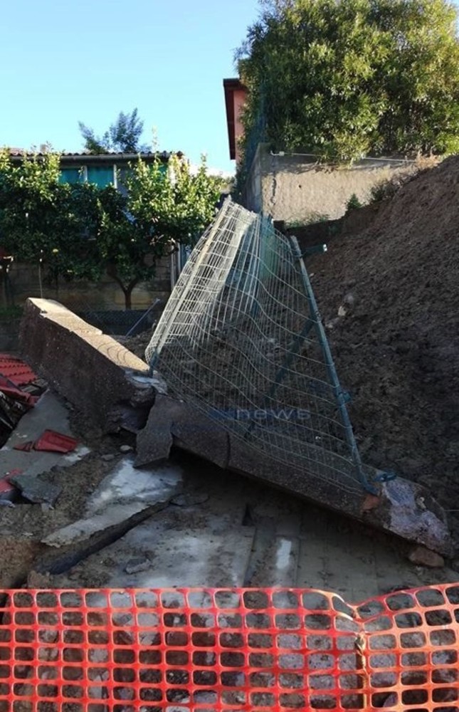 Il muro crollato in strada Gozo Inferiore