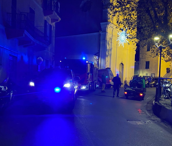 Sanremo: 60enne trovato senza vita in frazione Poggio, inutili i soccorsi del personale medico