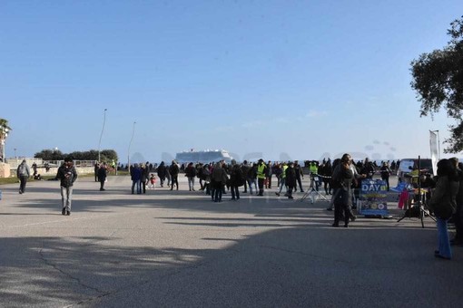 Sanremo: in 60 per la manifestazione No Green Pass a Pian di Nave, molti senza mascherina