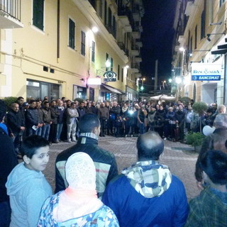 Imperia: grande partecipazione alla manifestazione ‘Non in mio nome’ organizzata dalla comunità islamica (video e foto)