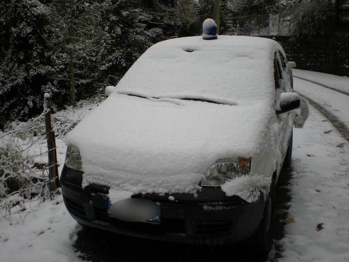 Sanremo: le foto della neve caduta questa mattina a San Romolo, scattate da Giovanni Calvi