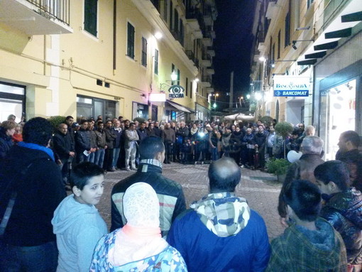 Imperia: grande partecipazione alla manifestazione ‘Non in mio nome’ organizzata dalla comunità islamica (video e foto)