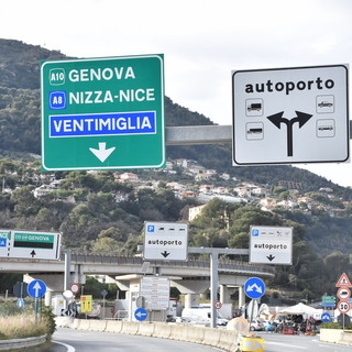 Ventimiglia: entrata in funzione la nuova rotatoria di svincolo del piazzale sull'autostrada A10