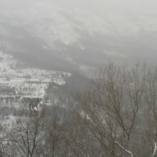 La neve ha colpito Imperia ed il suo entroterra: ecco le foto da Aurigo, Pontedassio e Caravonica (Foto e Video)