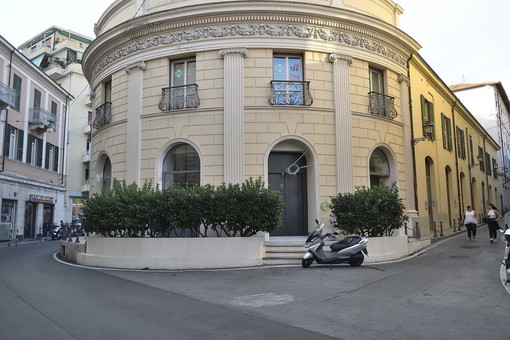 Sanremo: un altro supermercato in pieno centro città, al posto dell'Unicredit aprirà il 'Pam' (Foto)