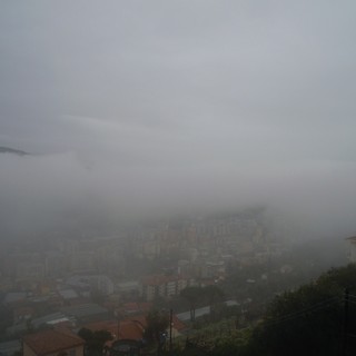 Maltempo sulla nostra provincia: pioggia e nebbia sulla costa, domenica sole ma lunedì torna il freddo