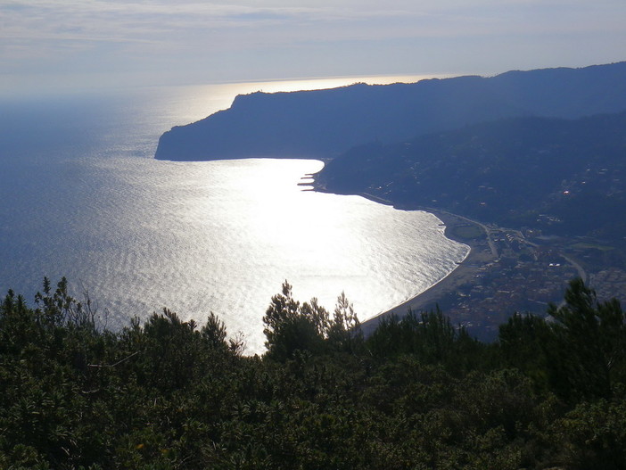 Domenica prossima escursione panoramica nel savonese attraverso il sentiero botanico di Bergeggi