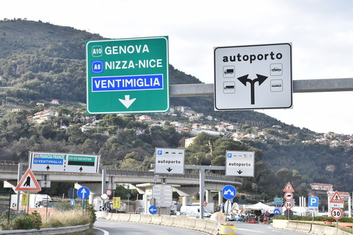 Ventimiglia: entrata in funzione la nuova rotatoria di svincolo del piazzale sull'autostrada A10