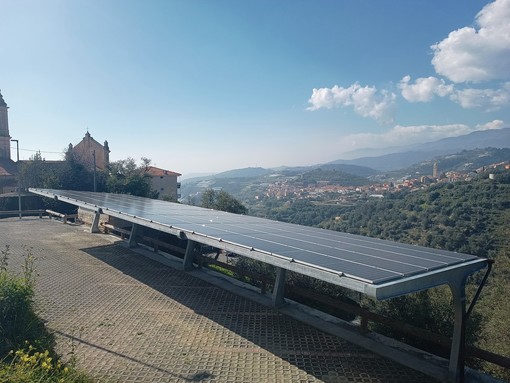 Terzorio: riaperto con tanto di pannelli fotovoltaici il parcheggio sopra il centro sociale (Foto)