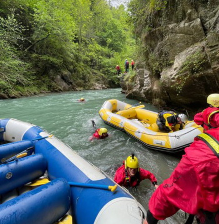 Sanremo: sperimentazione di nuovi sport per gli studenti dell’istituto tecnico turistico e sociosanitario di Valle Armea (Foto)