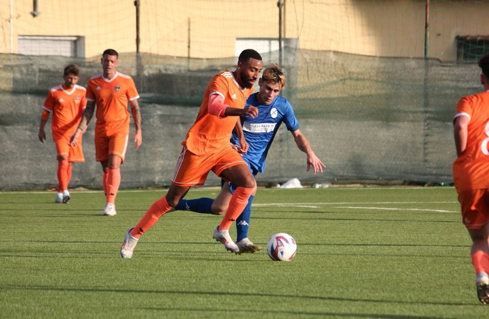 Calcio, Prima Categoria. L’Ospedaletti strappa un punto di qualità e carattere sul campo dell’Andora