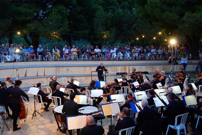 Ventimiglia: concerto dell'Orchestra Sinfonica di Sanremo al teatro romano di Albintimilium