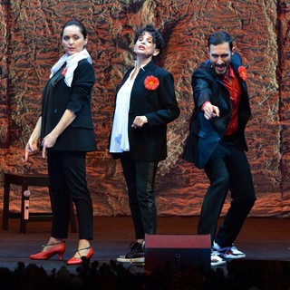 Bordighera: grande successo per la prima di 'Fughe di Teatro… e di Umorismo': gli Oblivion conquistano il Palaparco