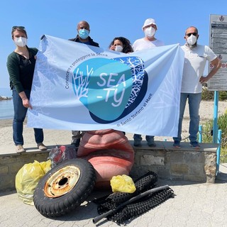 Sabato pulizia della spiaggia a Santo Stefano al Mare con il progetto 'Sea-ty'