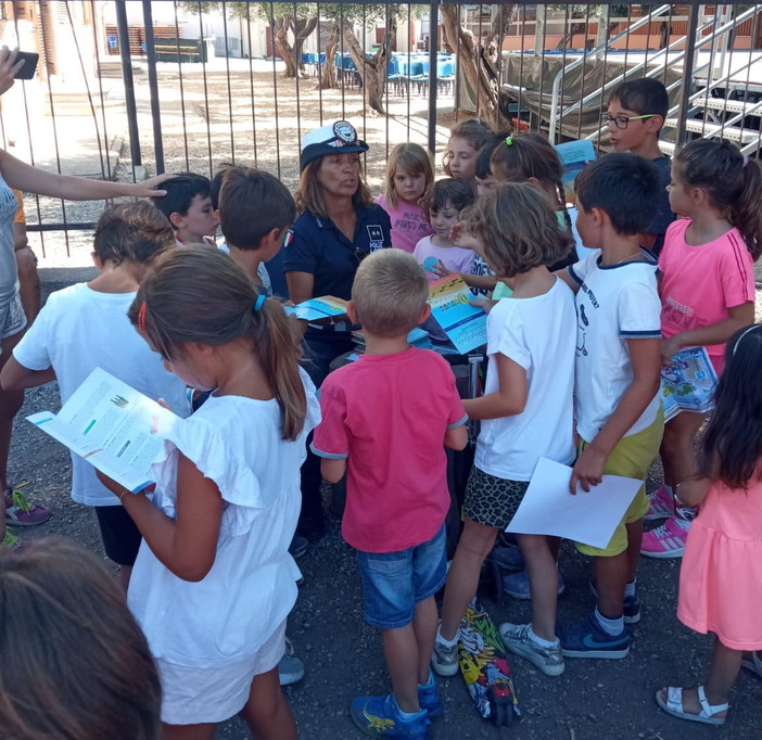 Diano Marina: giornata di educazione stradale della Polizia Municipale a Villa Scarsella (Foto)