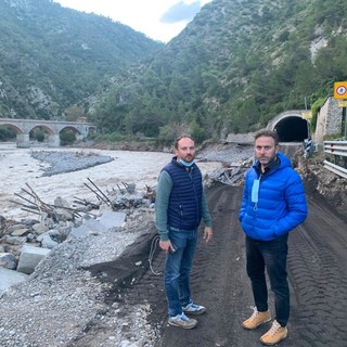 Alessandro Piana con il presidente Giovanni Toti nelle zone colpite dal maltempo nel Ponente