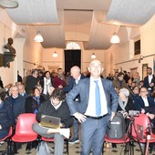 Presentazione di Alessandro Mager: critiche all'Amministrazione, musi lunghi da 'Sanremo al Centro'