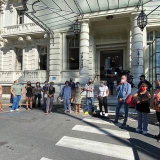 Sindacati e lavoratori di 'Casa Serena' davanti a palazzo Bellevue