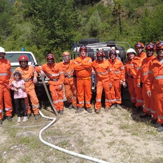 Ventimiglia, a Sealza esercitazione della Protezione civile antincendio boschivo (Video)