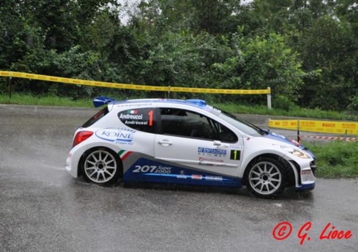 Paolo Andreucci in azione durante il Rally del Friuli