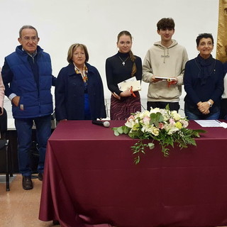 Ventimiglia: consegnate al Liceo 'Aprosio' le borse di studio premio 'Valeria Stellato' (Foto)