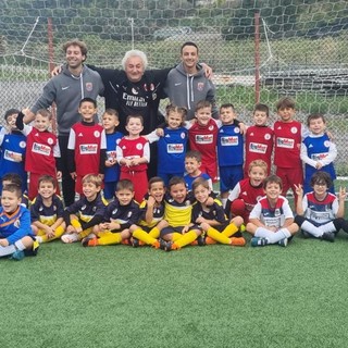 Calcio, i ragazzi della Polisportiva Vallecrosia Academy scendono in campo (Foto)