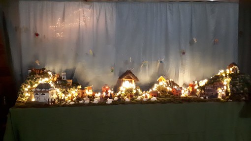 Imperia: alla Chiesa dei Giuseppini allestito il presepe dei bambini fatto… dai bambini