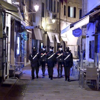 Sanremo: minaccia passante con un coltello, fermato poco dopo dai Carabinieri anche per possesso di droga