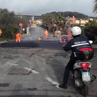 San Bartolomeo al Mare: ripristinato questa mattina il passaggio pedonale in via al Santuario (Foto)