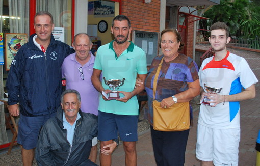 Tennis: Massimiliano Canzone dell'Us Dolceacqua ha vinto il torneo 'Memorial Renato Ratis'