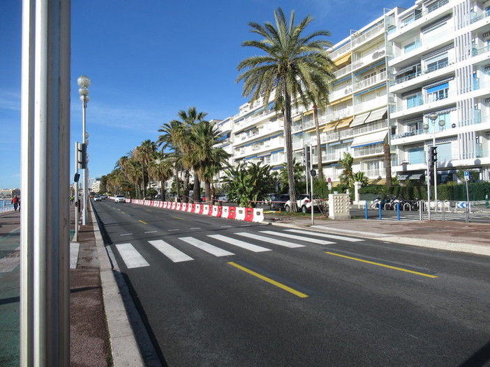 Nizza: spara vernice contro un bus sulla Promenade des Anglais, ma tutti temevano un nuovo attentato
