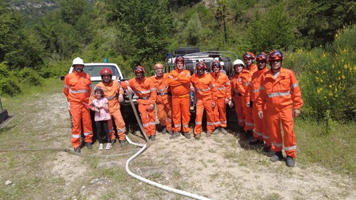 Ventimiglia, a Sealza esercitazione della Protezione civile antincendio boschivo (Video)