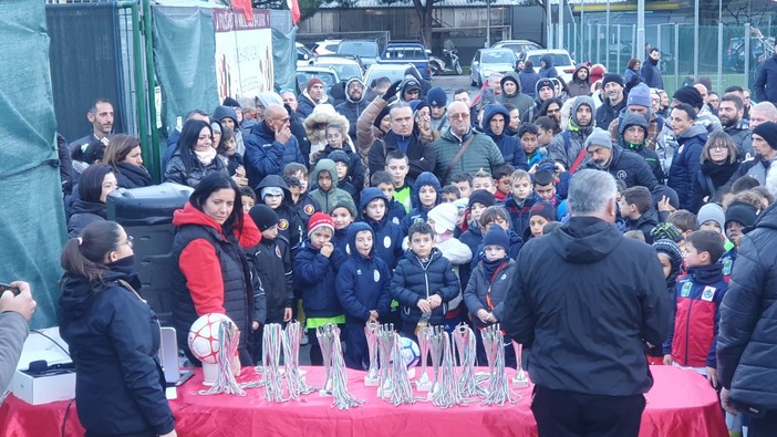 Sei squadre di calcio di bambini di 5 e 6 anni si sono sfidate sul terreno del Raul Zaccari a Camporosso