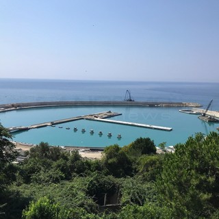 Ventimiglia: Open Day al porto degli Scoglietti, studenti, consiglieri comunali e associazioni di categoria in visita al cantiere accompagnati dal Sindaco Ioculano