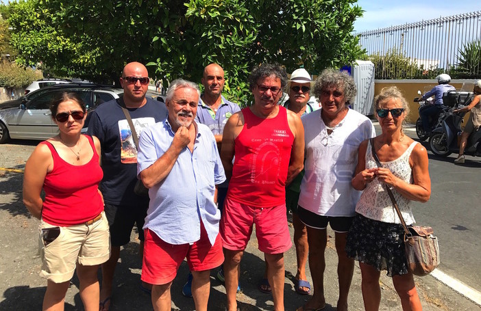 Sanremo: niente code e ingorghi ai Tre Ponti dopo i problemi di questa mattina, ma i balneari proseguono nella loro protesta (Video)