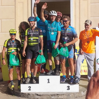 Mountain Bike: il team toscano 'Fritto Misto' si aggiudica la '6 ore di Perinaldo', un laziale vince nell'individuale