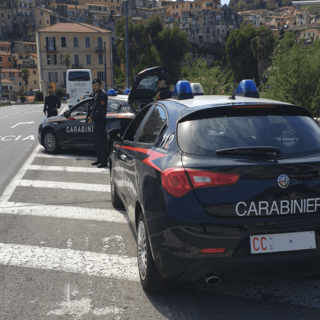 Ventimiglia: entra in una vetreria di Roverino mettendo a soqquadro il laboratorio, arrestato 29enne algerino