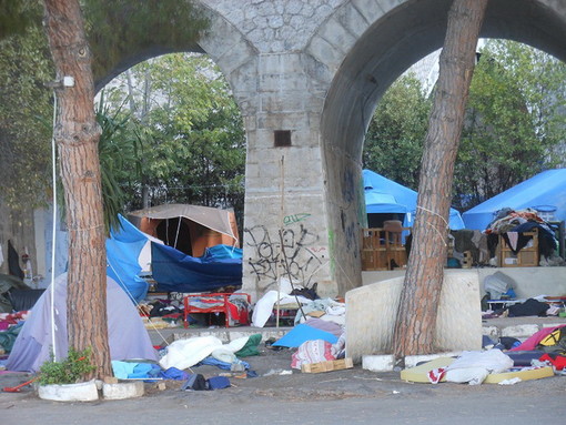 Imperia: rinviato al 19 febbraio 2018 il processo ai 31 'No border' per l'occupazione dei Balzi Rossi