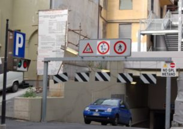 Sanremo: una sola uscita dal Palafiori, proteste degli automobilisti ma sono i lavori di ammodernamento