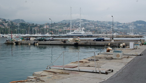 Sanremo: si è svolta questa mattina l'operazione 'Porto pulito', sistemata l'intera banchina