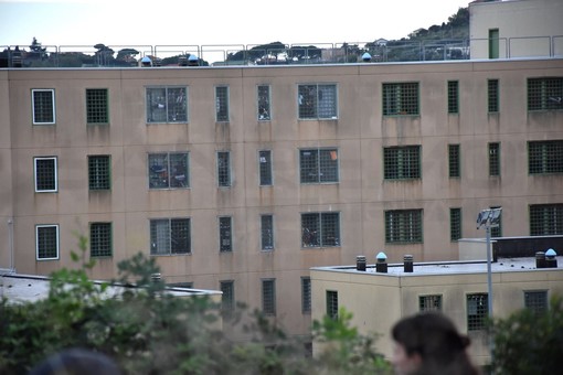 Sanremo: tenta il suicidio nel carcere di Valle Armea, tragedia sventata dalla Penitenziaria